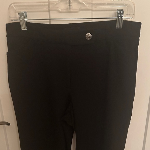White House Black Market Black The Tapered Ankle Pant, size 10 - Picture 3 of 11